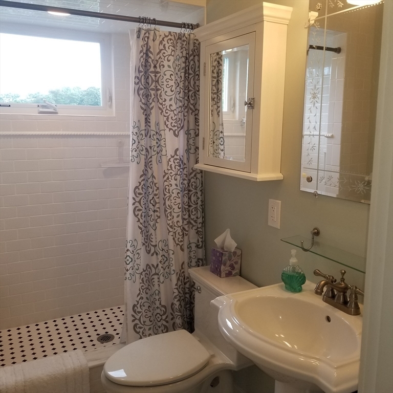 3 bed, 3 bath apartment for rent at 11 Charlemont Rd Unit WINTER, Priscilla Beach — photo 16 of 35