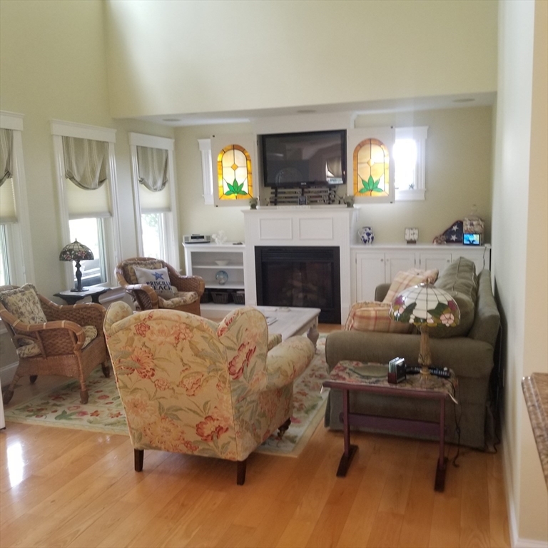3 bed, 3 bath apartment for rent at 11 Charlemont Rd Unit WINTER, Priscilla Beach — photo 5 of 35