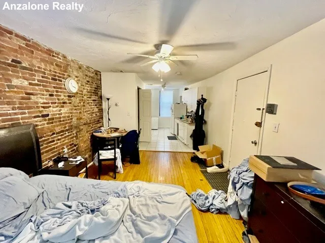 Studio bed, 1 bath apartment for rent at 11 Charter St Unit 1, North End — photo 2 of 8