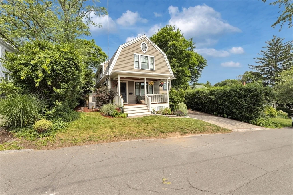 5 bed, 4+ bath apartment for rent at 11 Chase Ave, Lexington — photo 31 of 40