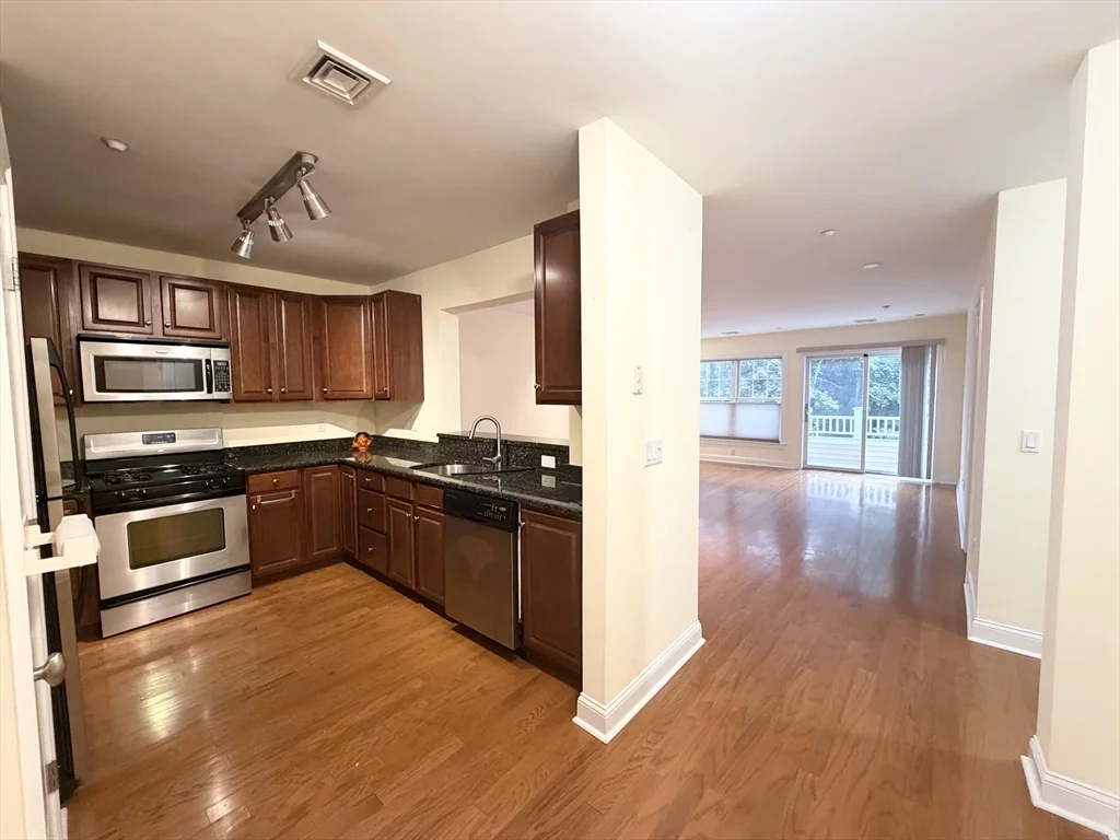 2 bed, 2 bath apartment for rent at 11 Cheriton Rd Unit 107, West Roxbury — photo 8 of 13