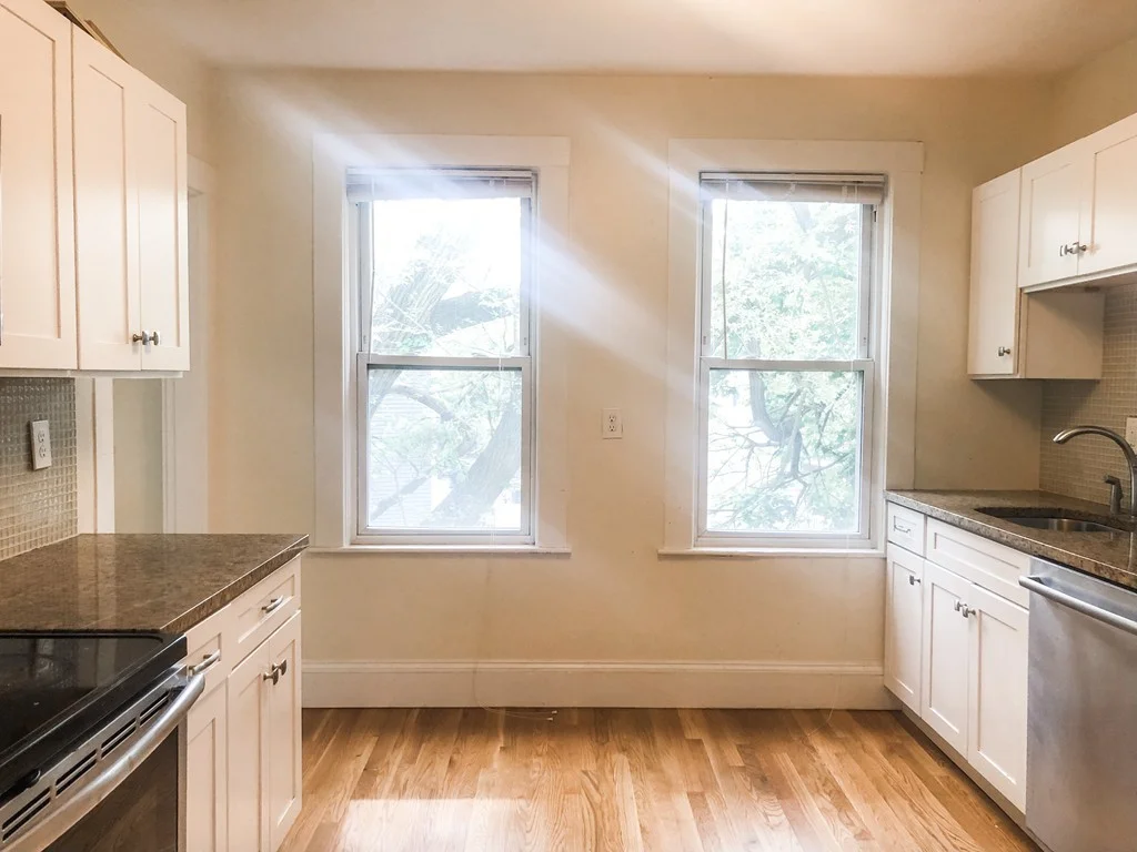 3 bed, 1 bath apartment for rent at 11 Chilton St Unit 2, West Cambridge — photo 3 of 10