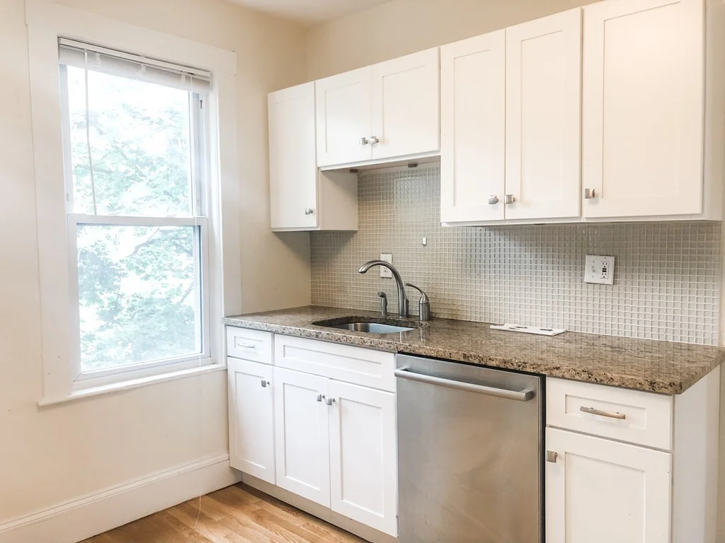 3 bed, 1 bath apartment for rent at 11 Chilton St Unit 2, West Cambridge — photo 5 of 10
