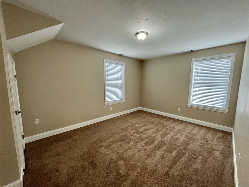3 bed, 2 bath apartment for rent at 11 Church St Unit 11, Franklin — photo 5 of 10