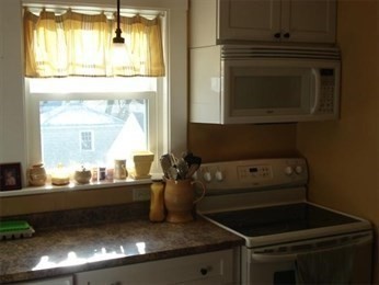 4 bed, 2 bath apartment for rent at 11 Churchill Ave Unit 2, Arlington — photo 7 of 22