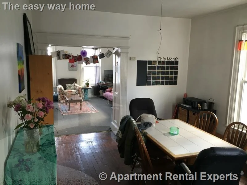 4 bed, 1 bath apartment for rent at 11 Clarendon Ave Unit 2, Teele Square — photo 5 of 12
