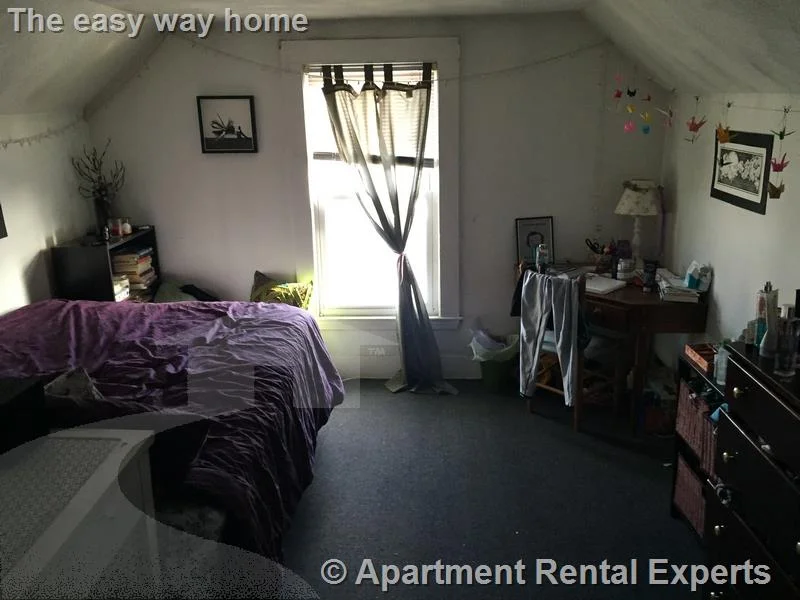 4 bed, 1 bath apartment for rent at 11 Clarendon Ave Unit 2, Teele Square — photo 11 of 12