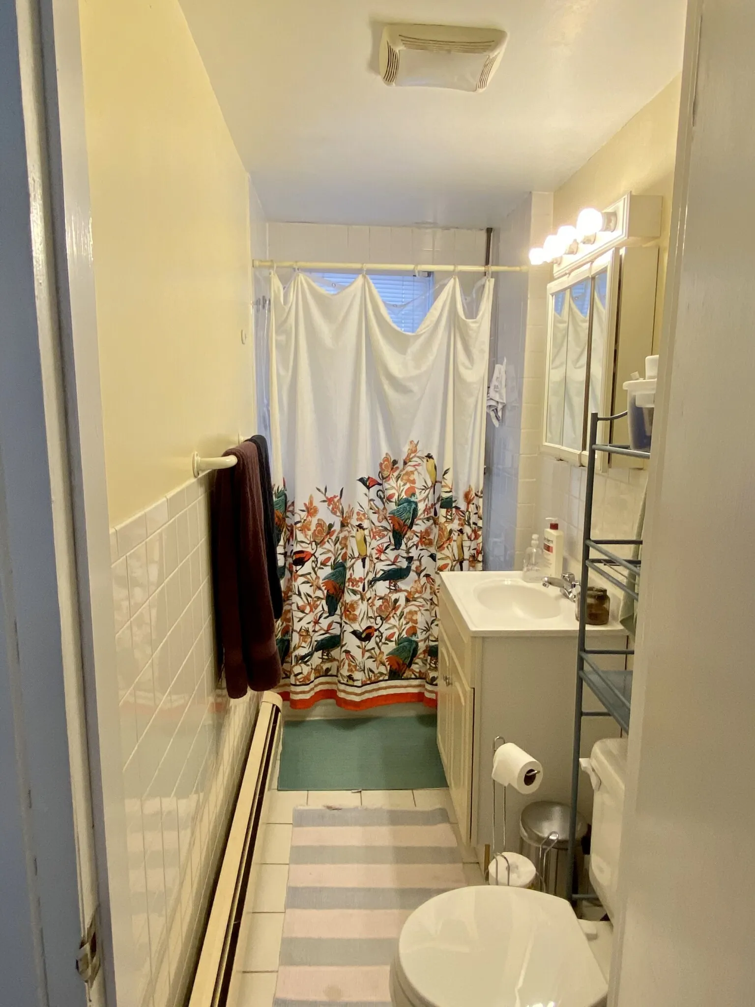 2 bed, 1 bath apartment for rent at 11 Clifton St Unit 1, Powder House Square — photo 13 of 16
