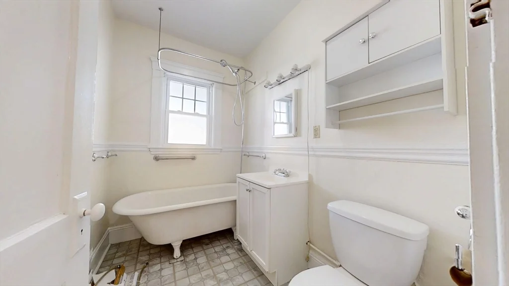 2 bed, 1 bath apartment for rent at 11 Clyde Rd Unit 11, Watertown — photo 12 of 12