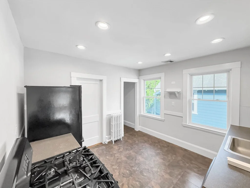 2 bed, 1 bath apartment for rent at 11 Colby Rd Unit 2, West Roxbury — photo 4 of 23