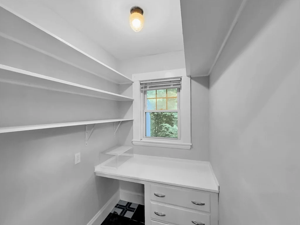 2 bed, 1 bath apartment for rent at 11 Colby Rd Unit 2, West Roxbury — photo 5 of 23