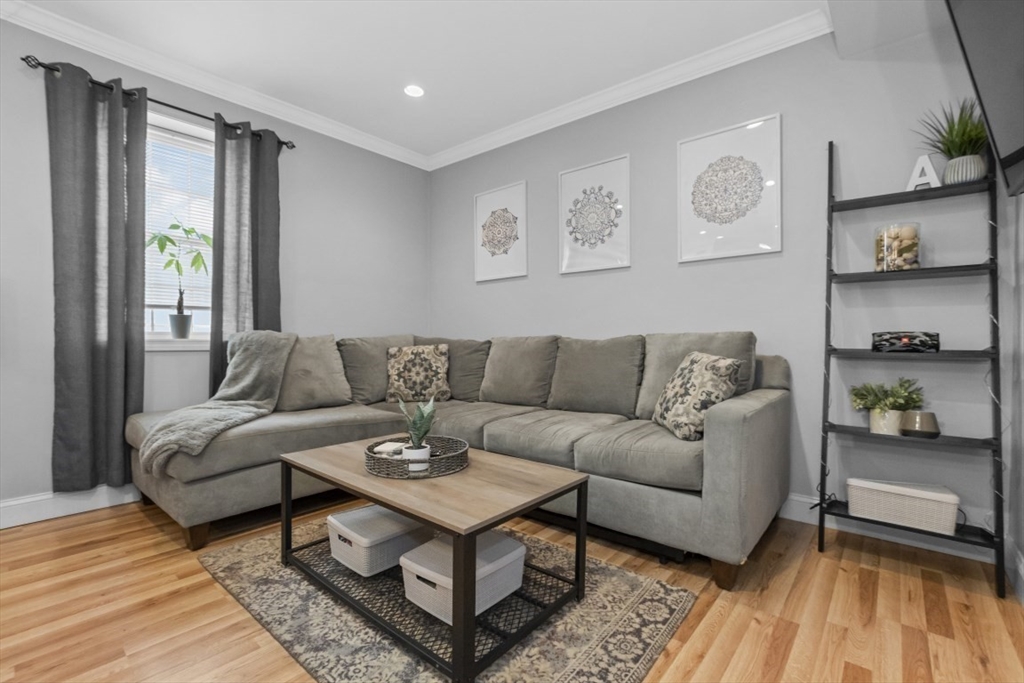 1 bed, 1 bath apartment for rent at 11 Columbia Rd Unit 2, Wakefield — photo 8 of 14