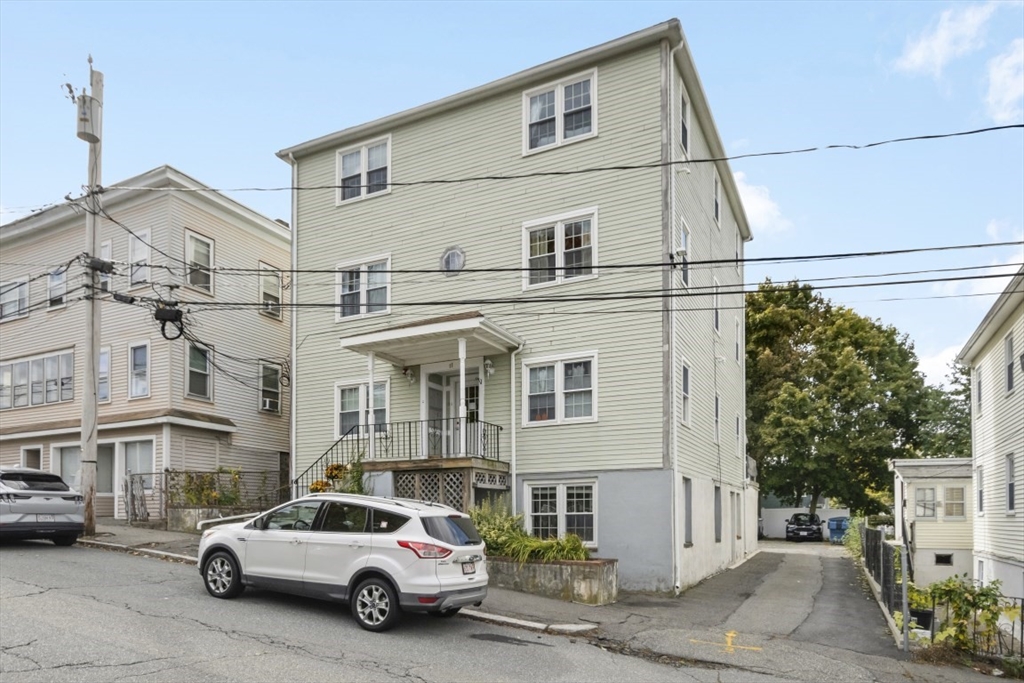 1 bed, 1 bath apartment for rent at 11 Columbia Rd Unit 2, Wakefield — photo 2 of 14
