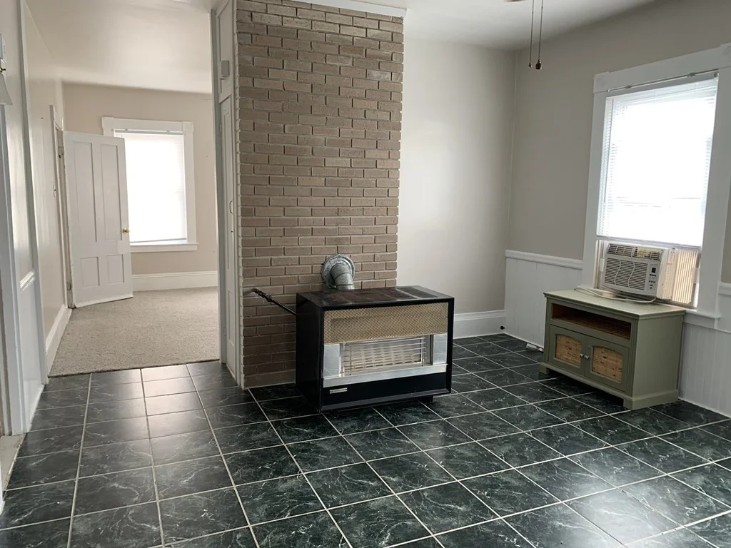 1 bed, 1 bath apartment for rent at 11 Columbia St Unit 2, New Bedford — photo 3 of 11