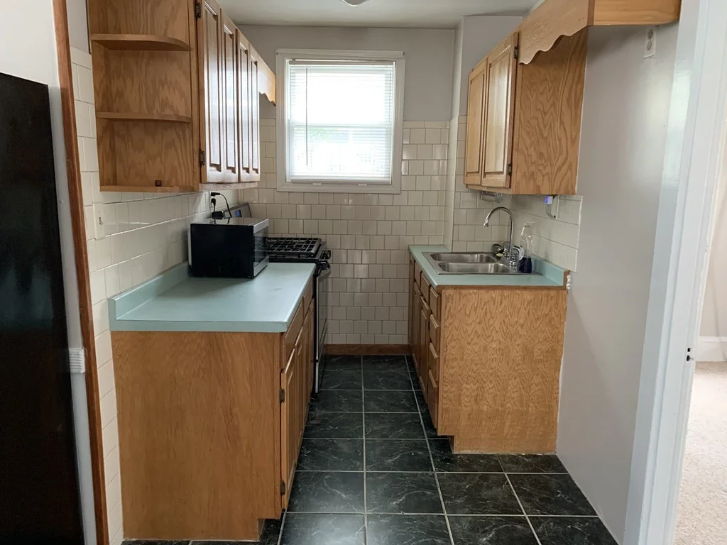 1 bed, 1 bath apartment for rent at 11 Columbia St Unit 2, New Bedford — photo 4 of 11