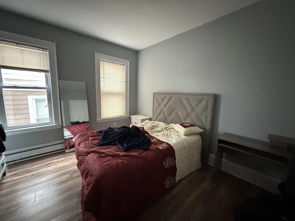 3 bed, 1 bath apartment for rent at 11 Columbus Ave Unit 2, Somerville — photo 6 of 11