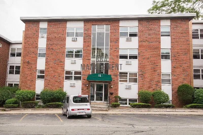 2 bed, 1 bath apartment for rent at 11 Commonwealth Ct Unit 1, Brighton — photo 6 of 8