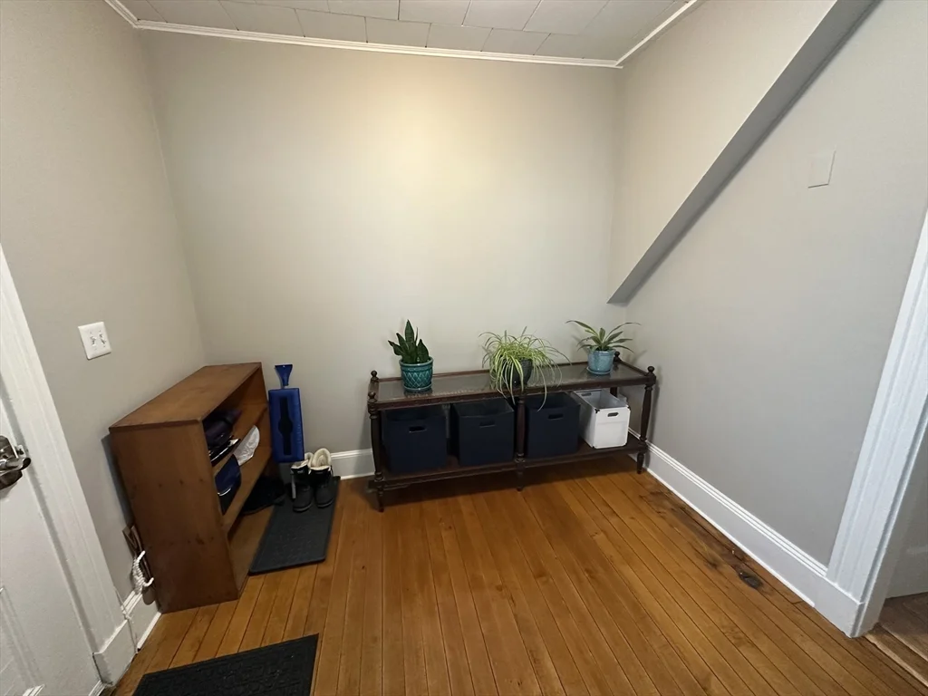 1 bed, 1 bath apartment for rent at 11 Crescent Ave Unit 11, Norwood — photo 9 of 11