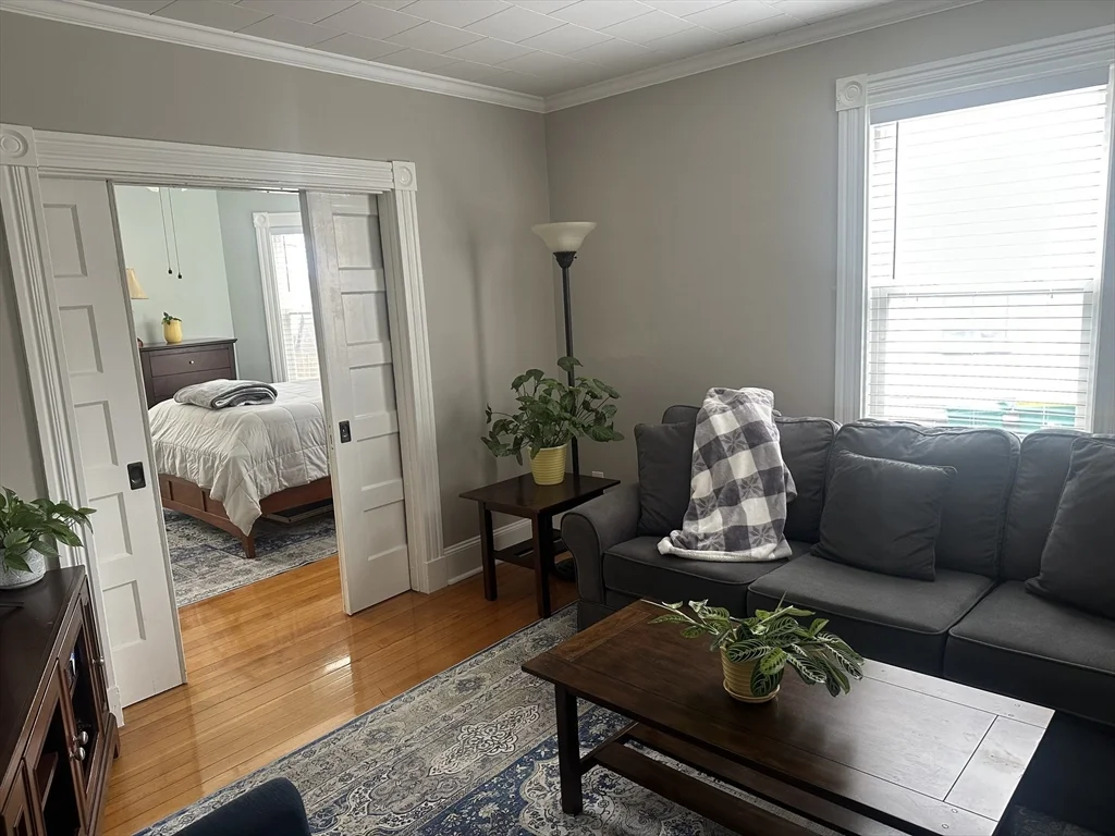 1 bed, 1 bath apartment for rent at 11 Crescent Ave Unit 11, Norwood — photo 2 of 11