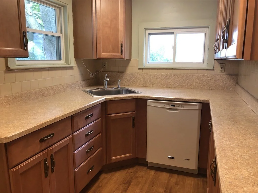 1 bed, 1 bath apartment for rent at 11 Crescent Sq Unit 3, Newton Corner — photo 3 of 6