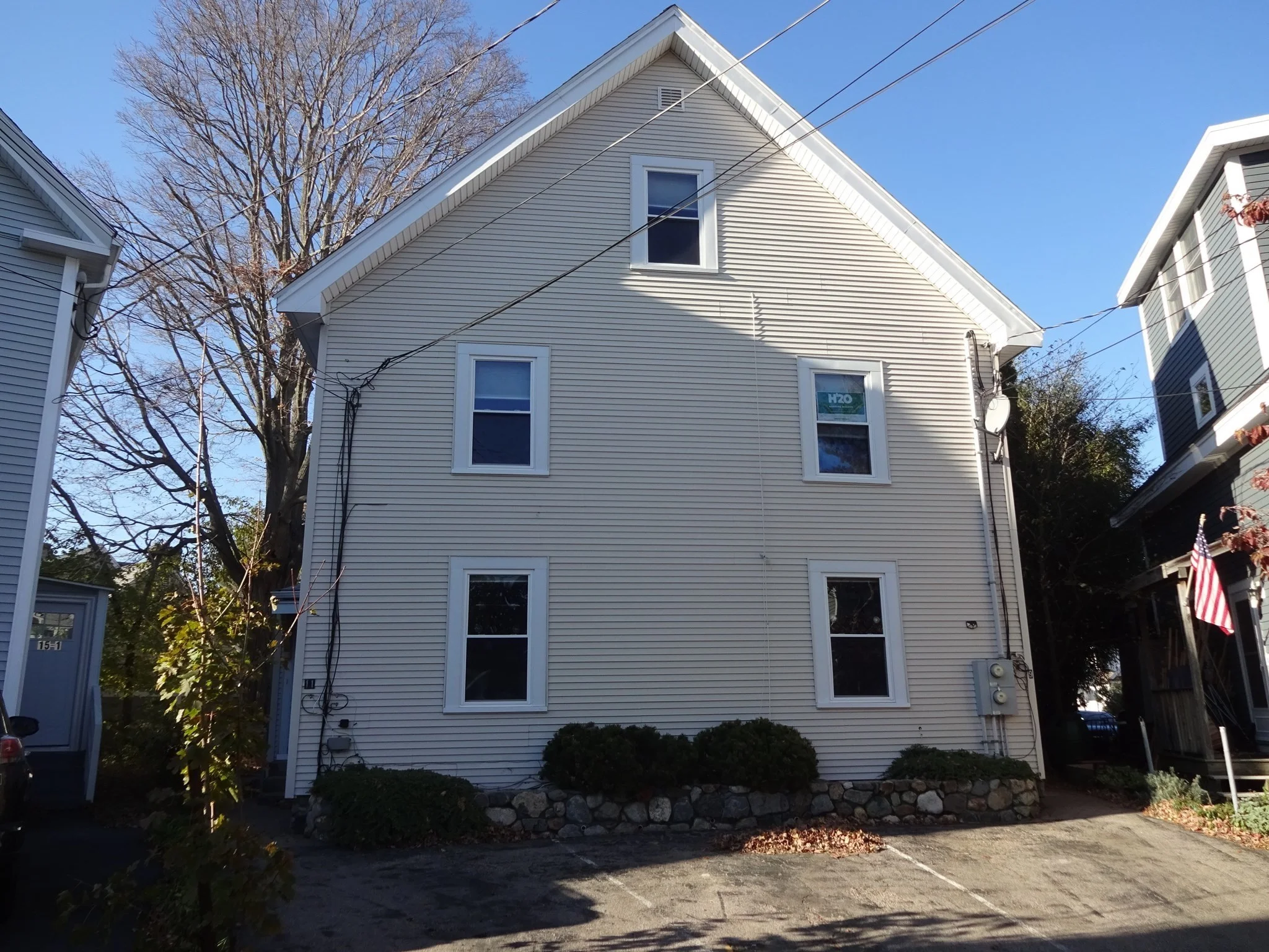 1 bed, 1 bath apartment for rent at 11 Crescent Sq Unit 3, Newton Corner — photo 1 of 6
