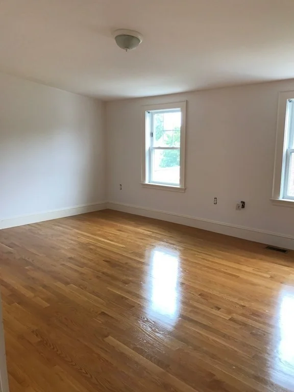 3 bed, 2 bath apartment for rent at 11 Dalton Rd Unit 11, Belmont — photo 10 of 14