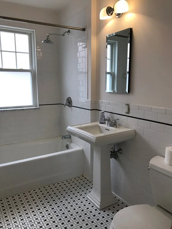 3 bed, 2 bath apartment for rent at 11 Dalton Rd Unit 11, Belmont — photo 7 of 14