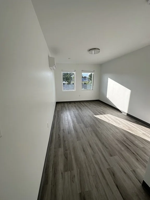 2 bed, 2 bath apartment for rent at 11 Dana Ave Unit 304, Hyde Park — photo 5 of 9