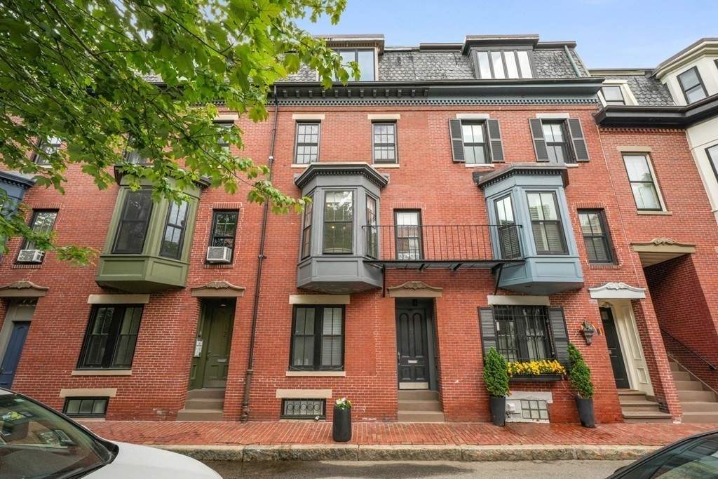 1 bed, 1 bath apartment for rent at 11 Dartmouth Pl Unit 2, Boston — photo 8 of 8