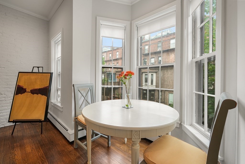 1 bed, 1 bath apartment for rent at 11 Dartmouth Pl Unit 2, Boston — photo 3 of 8