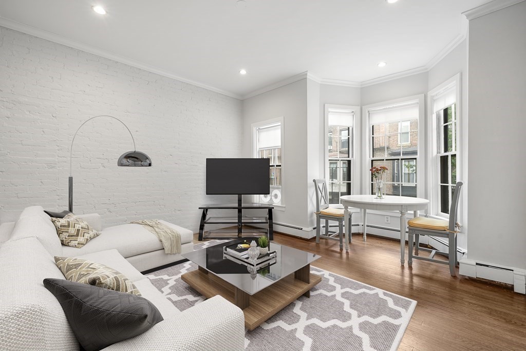 1 bed, 1 bath apartment for rent at 11 Dartmouth Pl Unit 2, Boston — photo 1 of 8