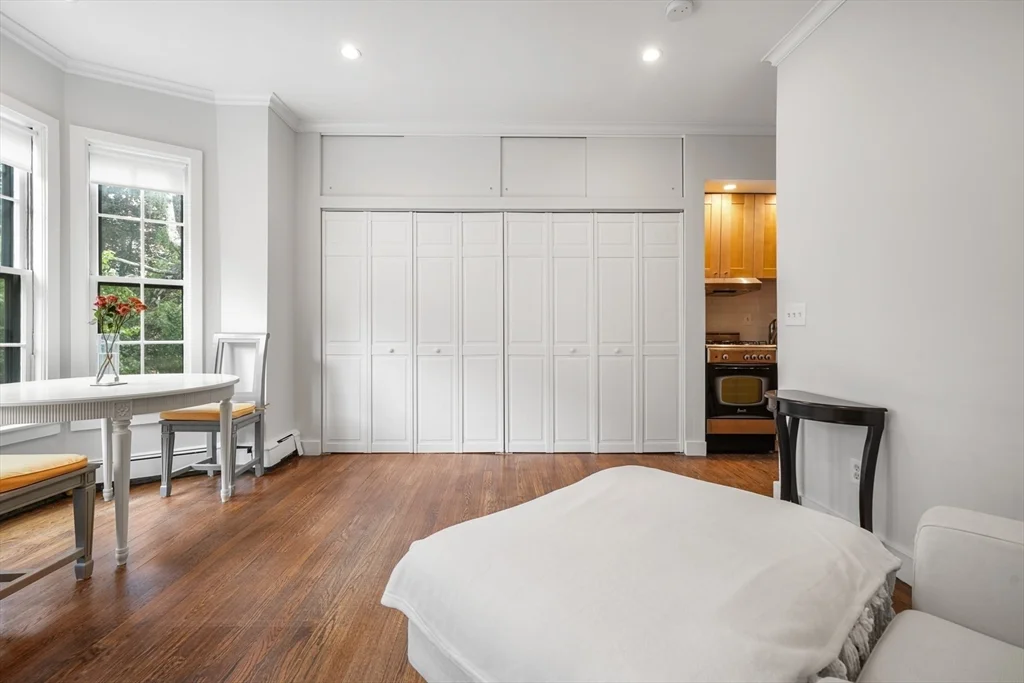 1 bed, 1 bath apartment for rent at 11 Dartmouth Pl Unit 2, South End — photo 3 of 11