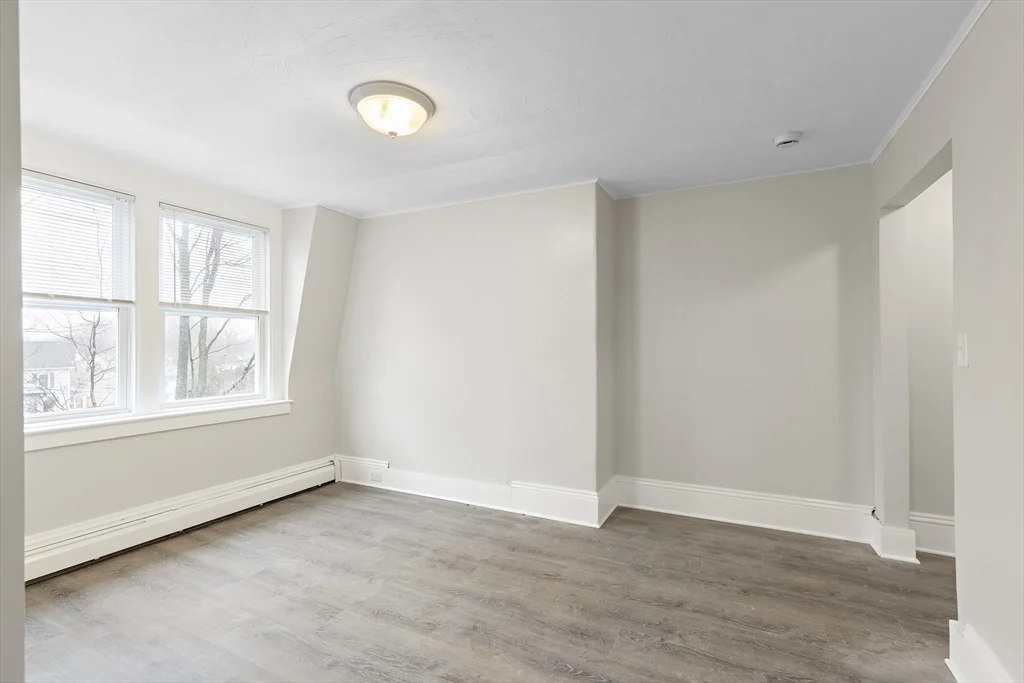 1 bed, 1 bath apartment for rent at 11 Dartmouth St Unit B, Maynard — photo 4 of 9