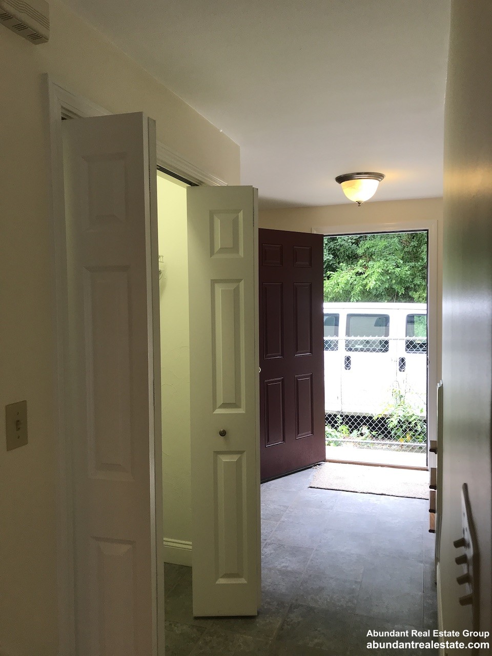 4 bed, 3 bath apartment for rent at 11 Dell Ave Unit SF, Medford — photo 3 of 28