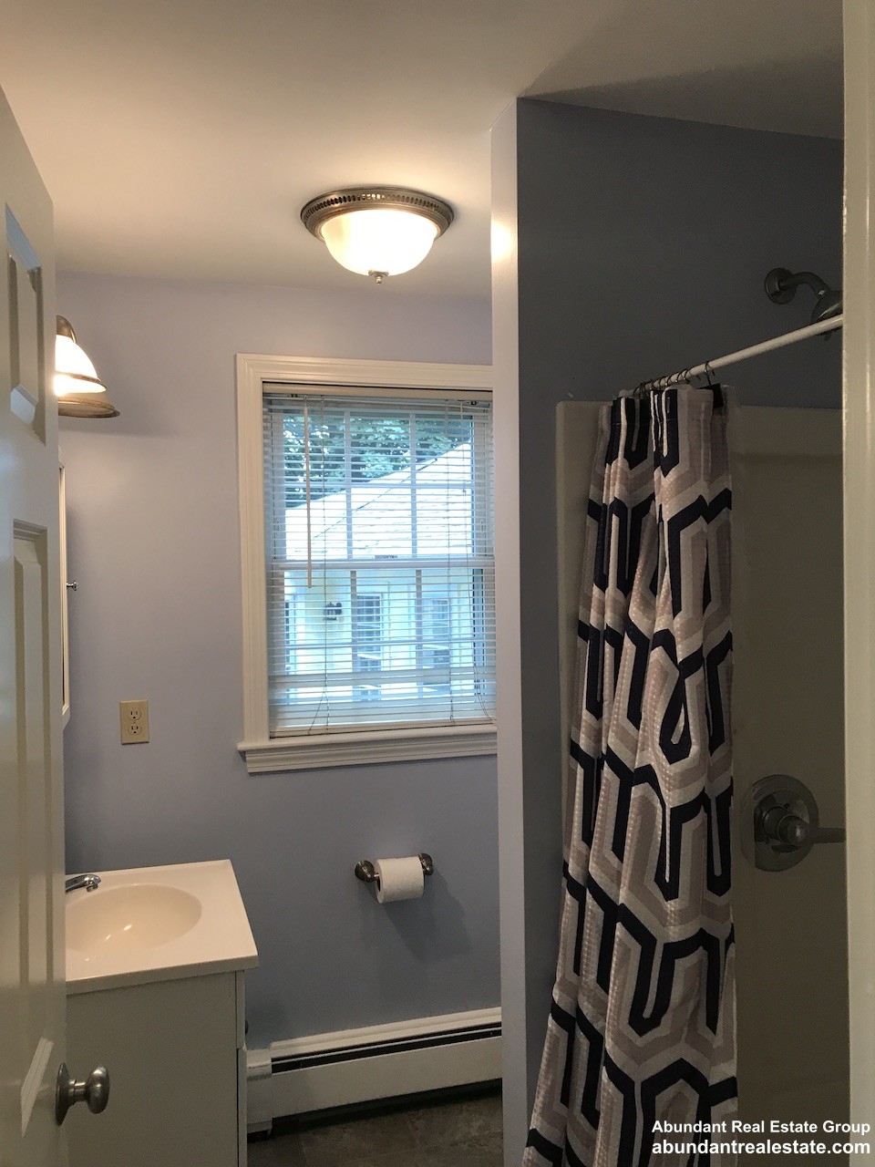 4 bed, 3 bath apartment for rent at 11 Dell Ave Unit SF, Medford — photo 19 of 28