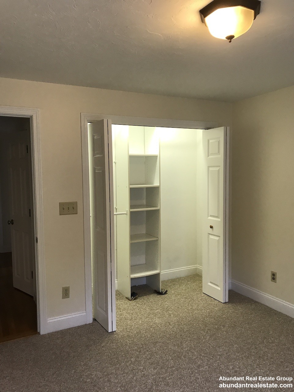 4 bed, 3 bath apartment for rent at 11 Dell Ave Unit SF, Medford — photo 18 of 28
