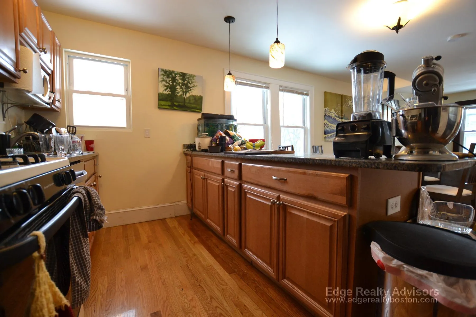 4 bed, 2 bath apartment for rent at 11 Donnybrook Rd Unit 2, Brighton — photo 2 of 14