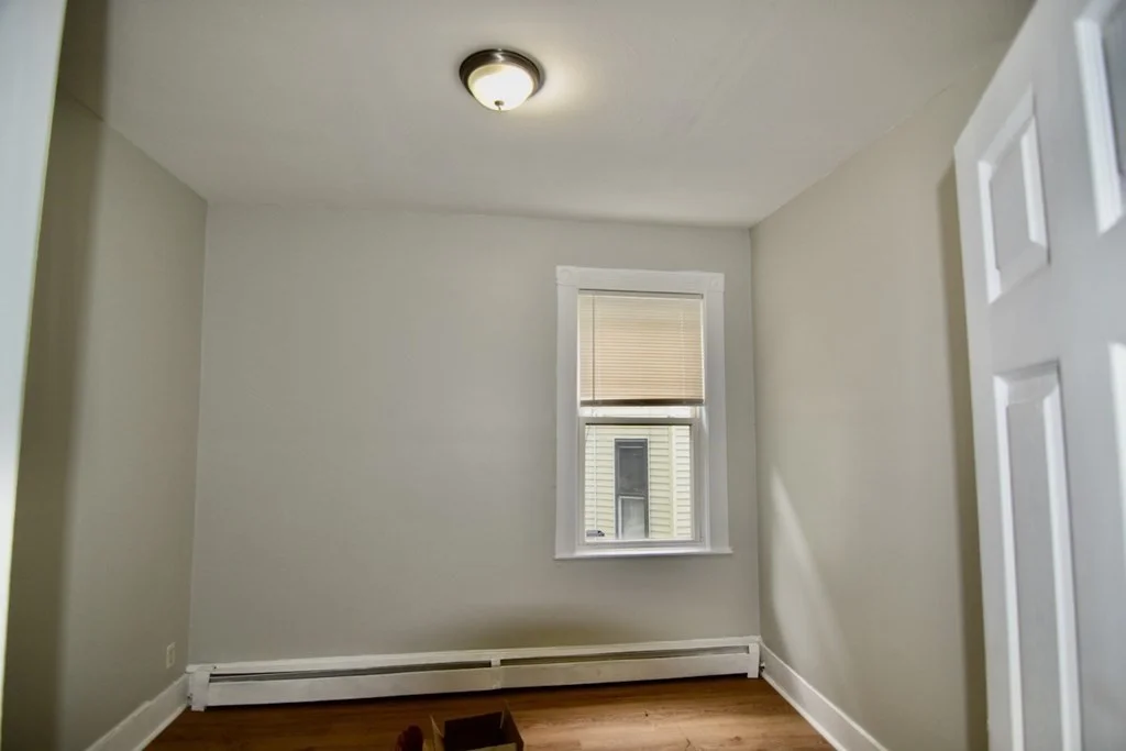 4 bed, 1 bath apartment for rent at 11 Drummond St Unit 1, Dorchester — photo 11 of 27