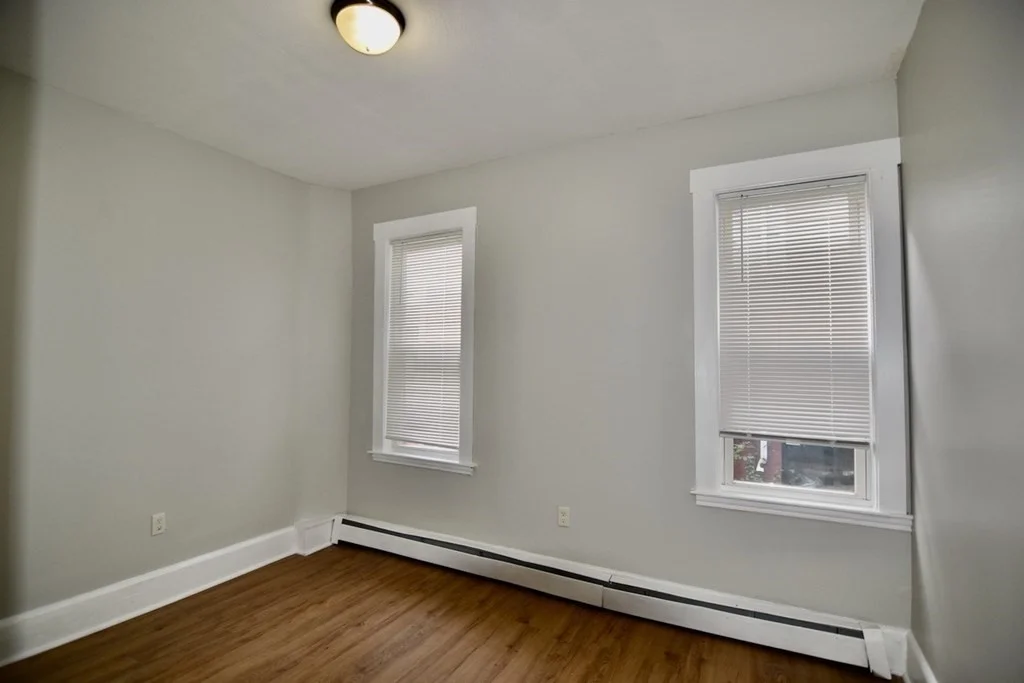 4 bed, 1 bath apartment for rent at 11 Drummond St Unit 1, Dorchester — photo 17 of 27