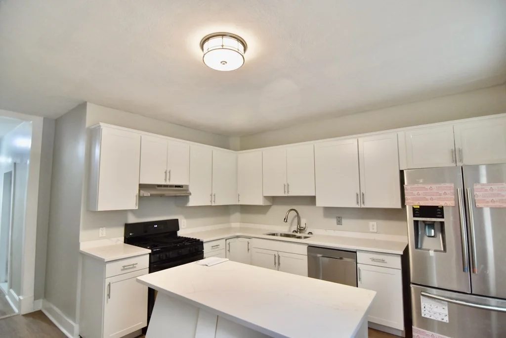 4 bed, 1 bath apartment for rent at 11 Drummond St Unit 1, Dorchester — photo 1 of 27