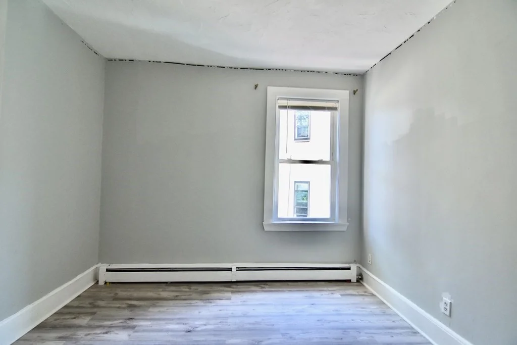 5 bed, 1 bath apartment for rent at 11 Drummond St Unit 2, Dorchester — photo 10 of 16