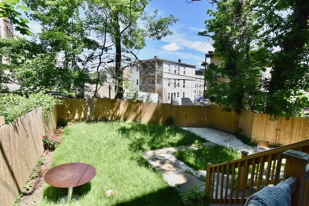 5 bed, 1 bath apartment for rent at 11 Drummond St Unit 2, Dorchester — photo 16 of 16