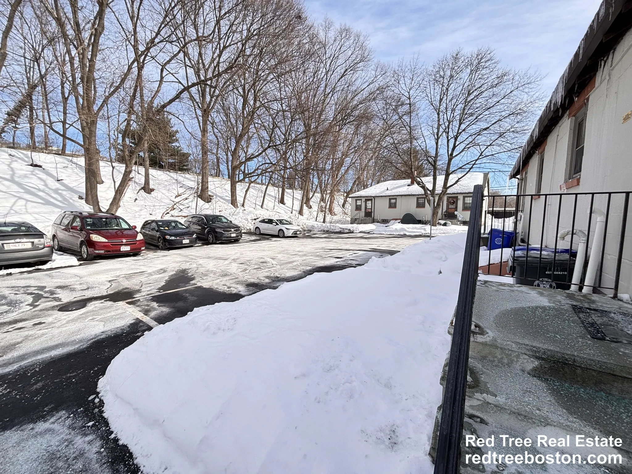 Studio bed, 1 bath apartment for rent at 11 Dudley St Unit C, Arlington — photo 10 of 13