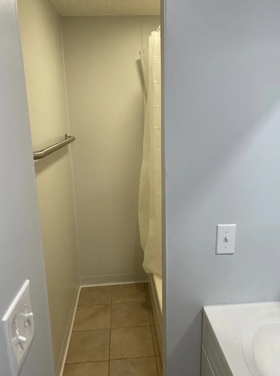 2 bed, 1 bath apartment for rent at 11 Dupont Unit 2, Worcester — photo 4 of 10
