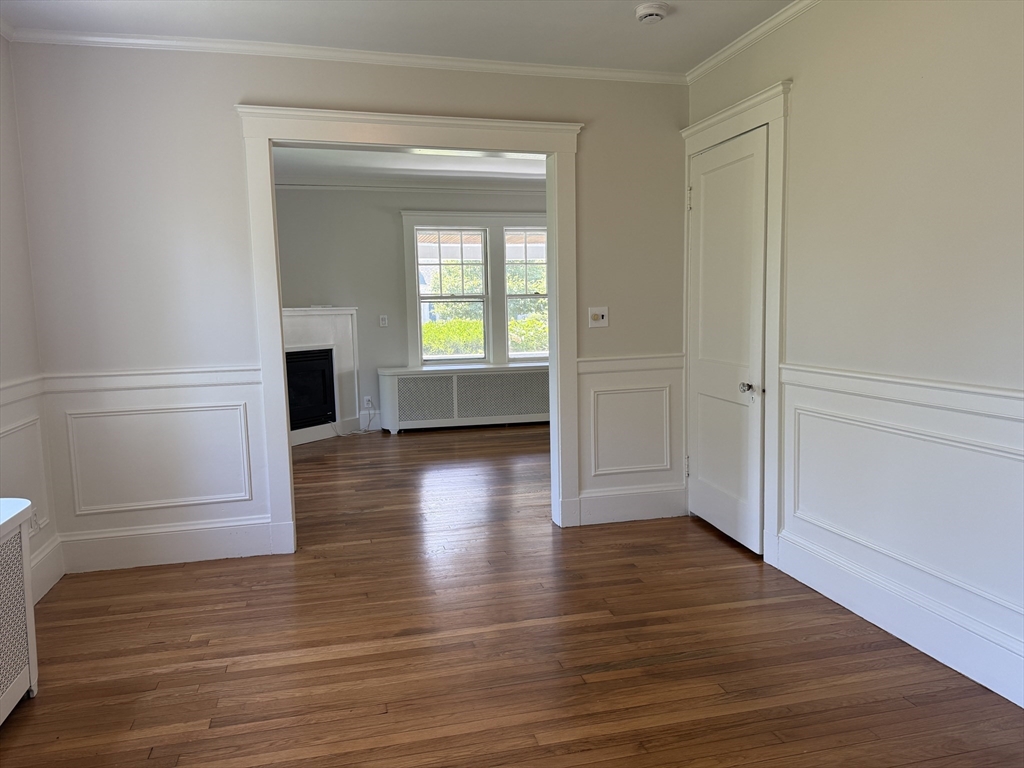 3 bed, 3 bath apartment for rent at 11 Durant Rd, Wellesley — photo 4 of 28