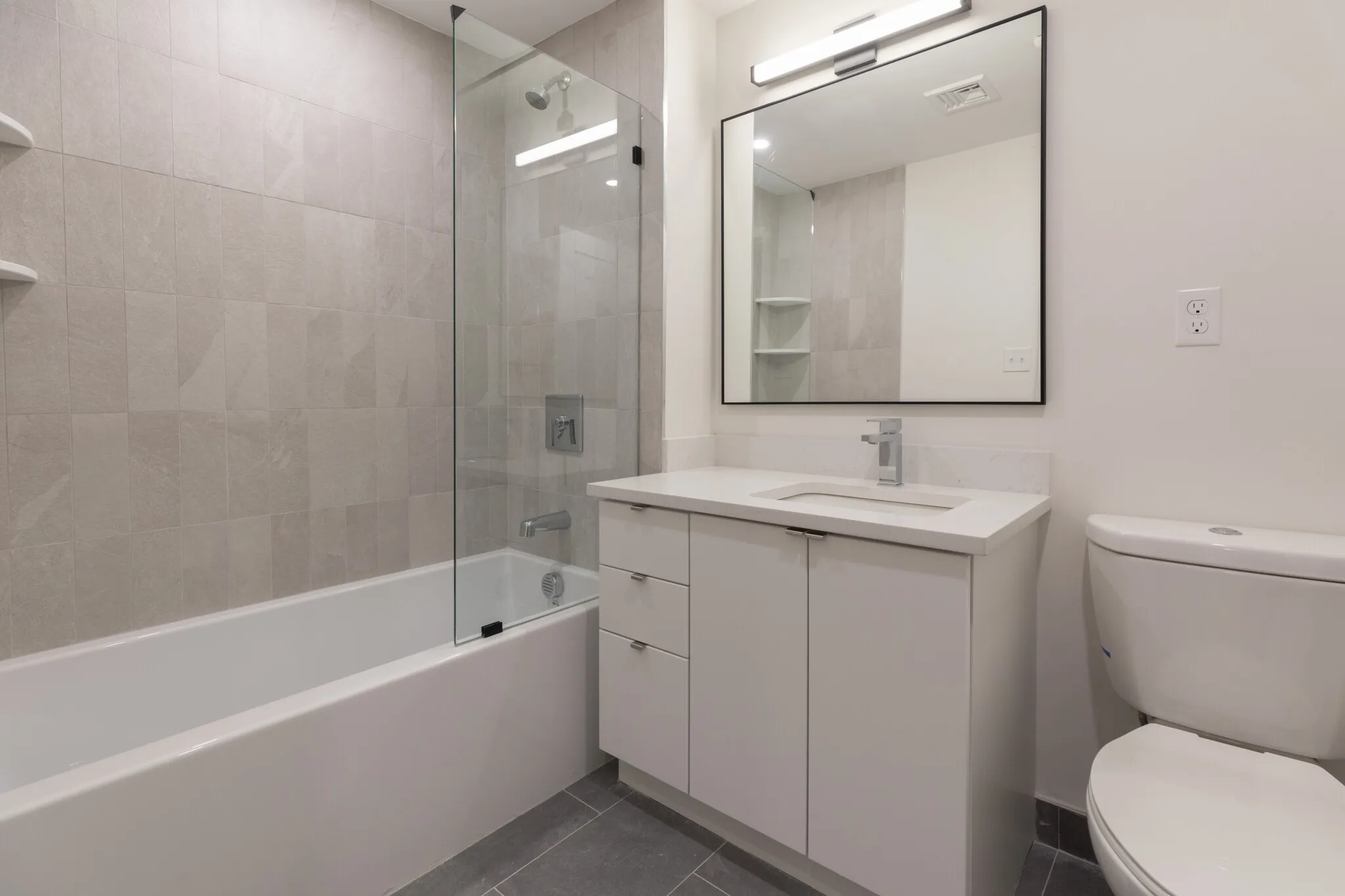 3 bed, 2 bath apartment for rent at 11 East Lenox St Unit 302, Roxbury — photo 2 of 27