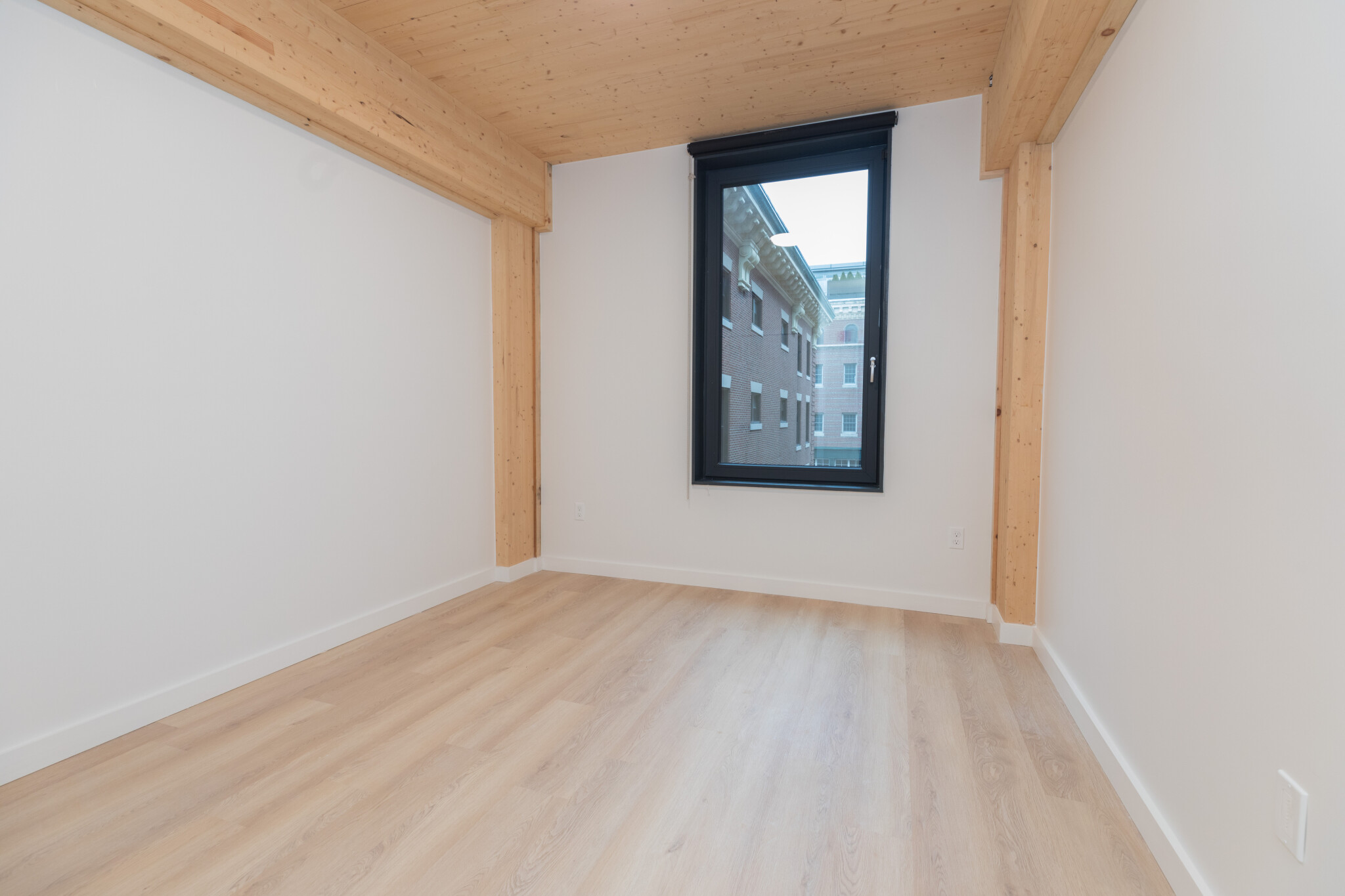 3 bed, 2 bath apartment for rent at 11 East Lenox St Unit 402D, Roxbury — photo 4 of 15