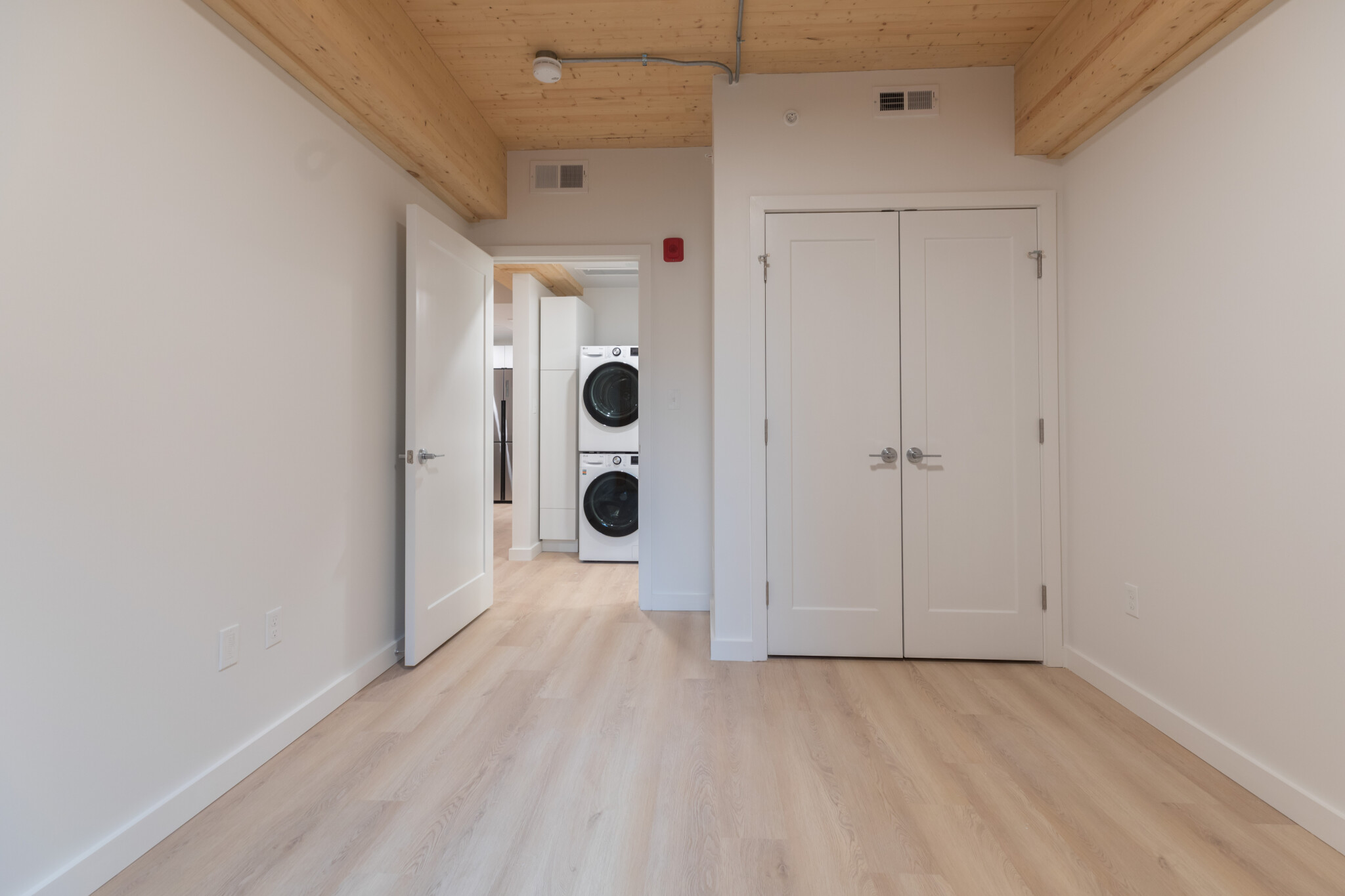 3 bed, 2 bath apartment for rent at 11 East Lenox St Unit 402D, Roxbury — photo 5 of 15