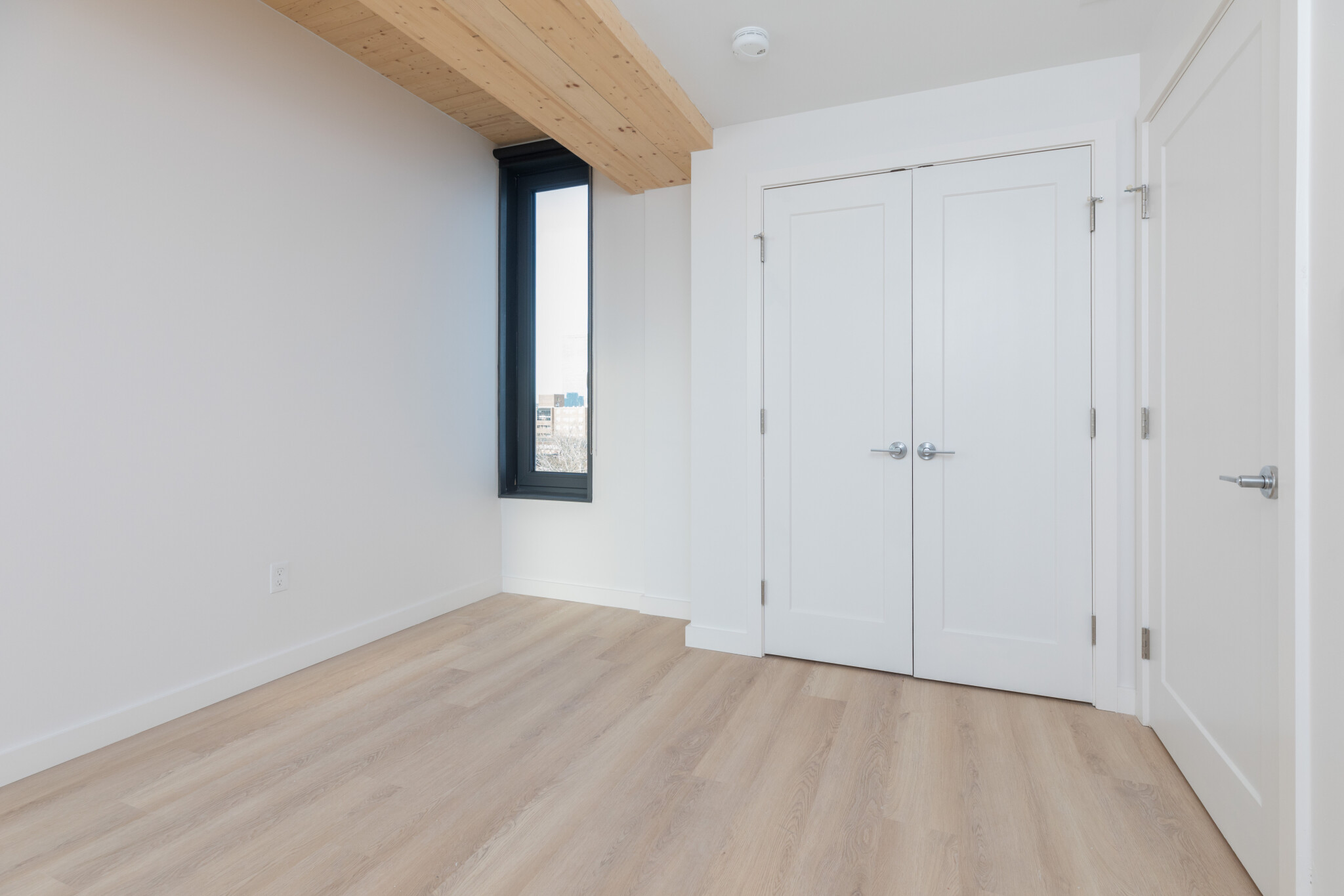 3 bed, 2 bath apartment for rent at 11 East Lenox St Unit 602L, Roxbury — photo 4 of 14
