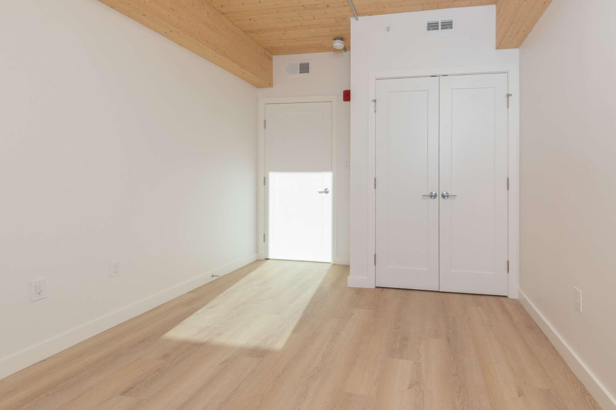 3 bed, 2 bath apartment for rent at 11 East Lenox St Unit 602L, Roxbury — photo 9 of 14